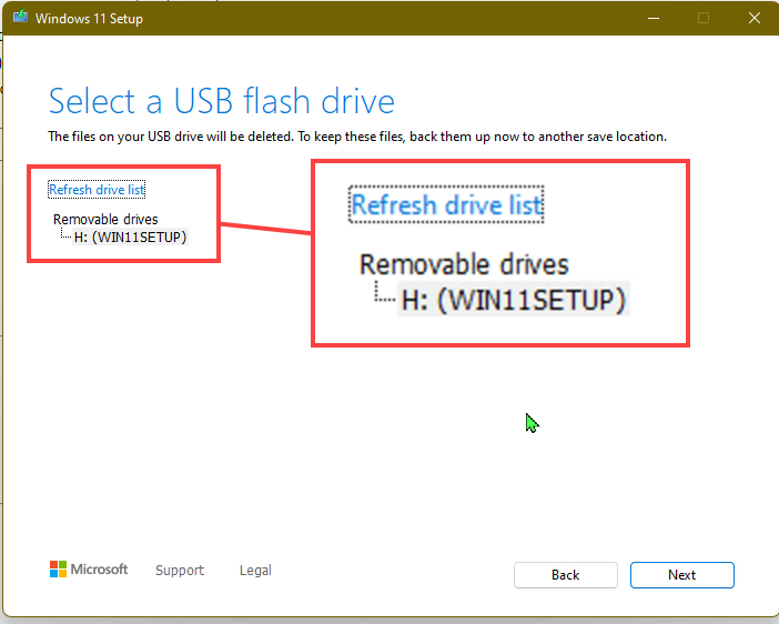 Media Creation Tool - Select a USB flash drive